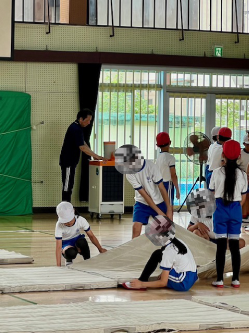 スポットクーラー学校の体育館で使用